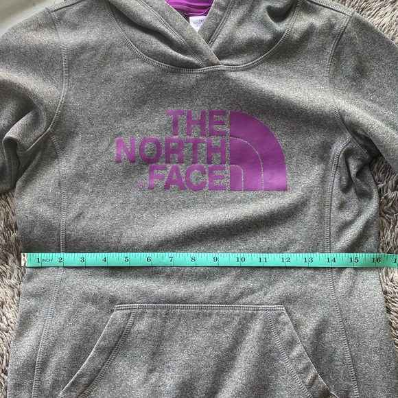 North Face Athletic Sweater - Picture 4 of 5